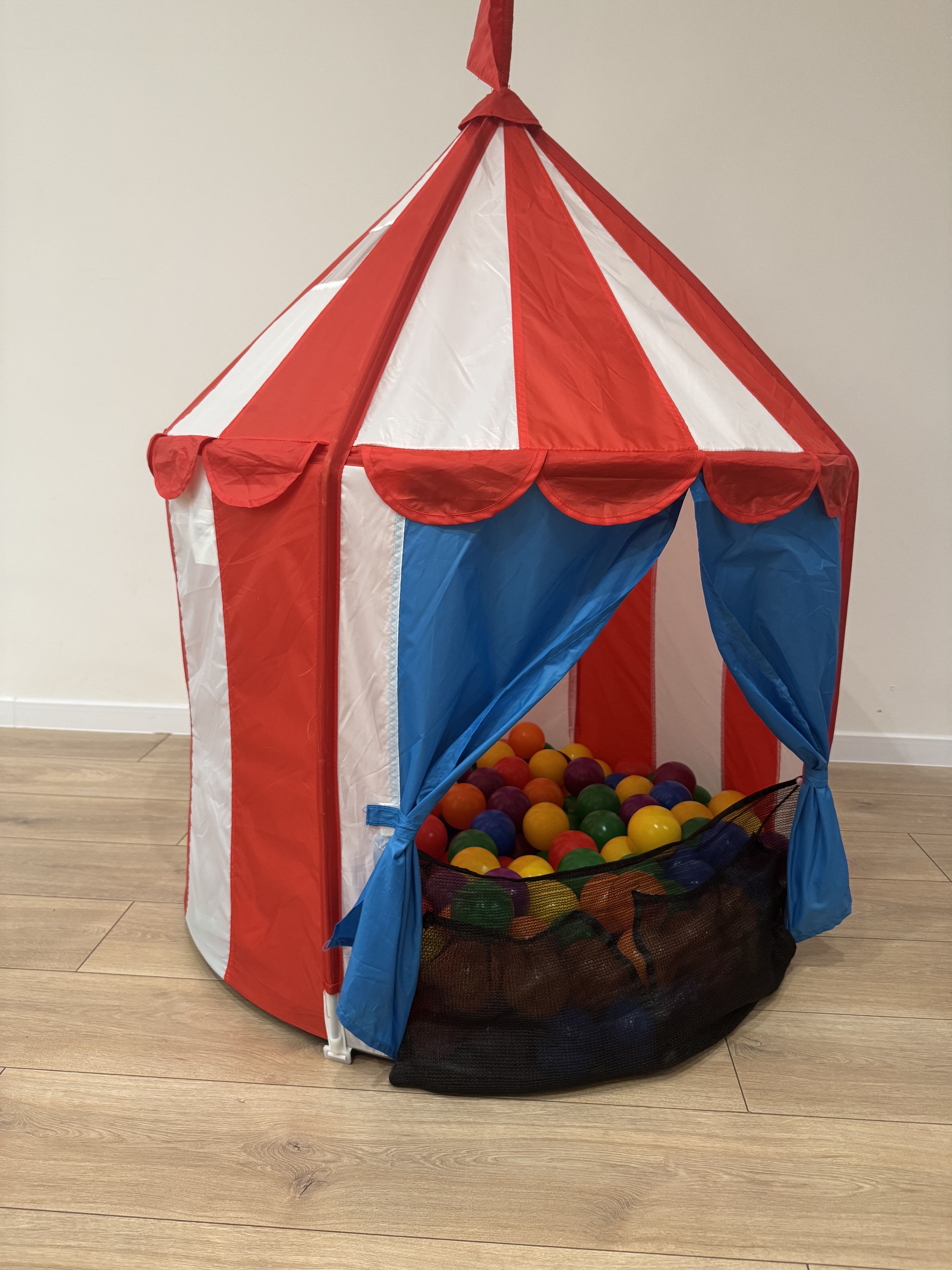 IKEAのプレイテントをボールプールにする