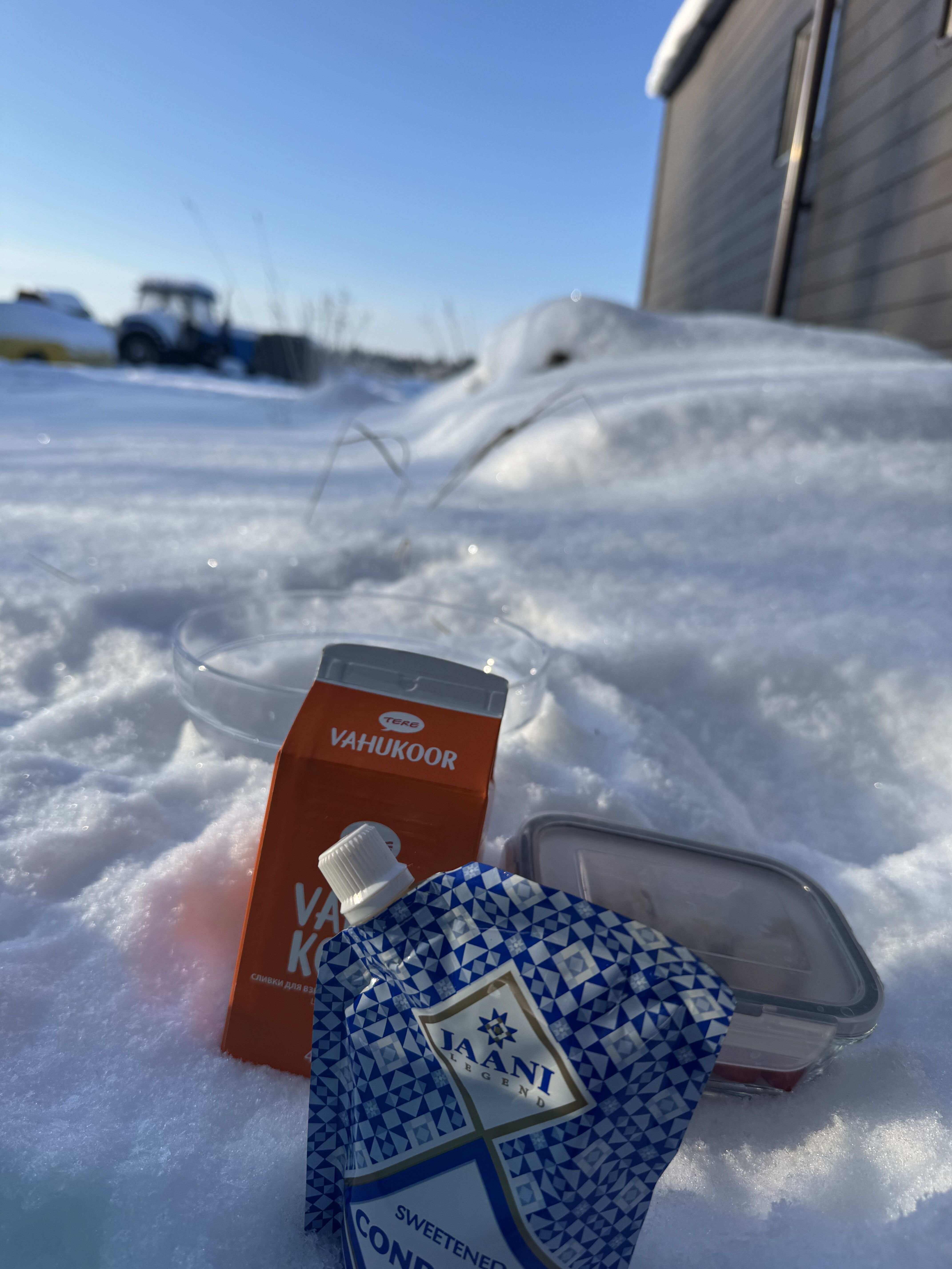 雪でアイスクリームを作る